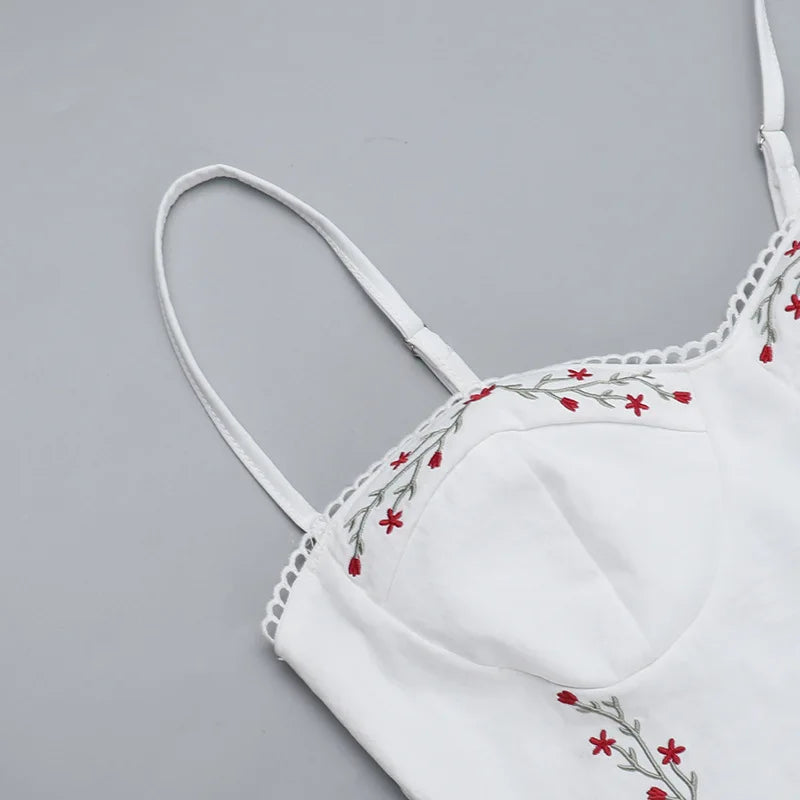 שמלת מקסי בעיצוב כפרי בעיטור רקמת פרחים - בלנקה