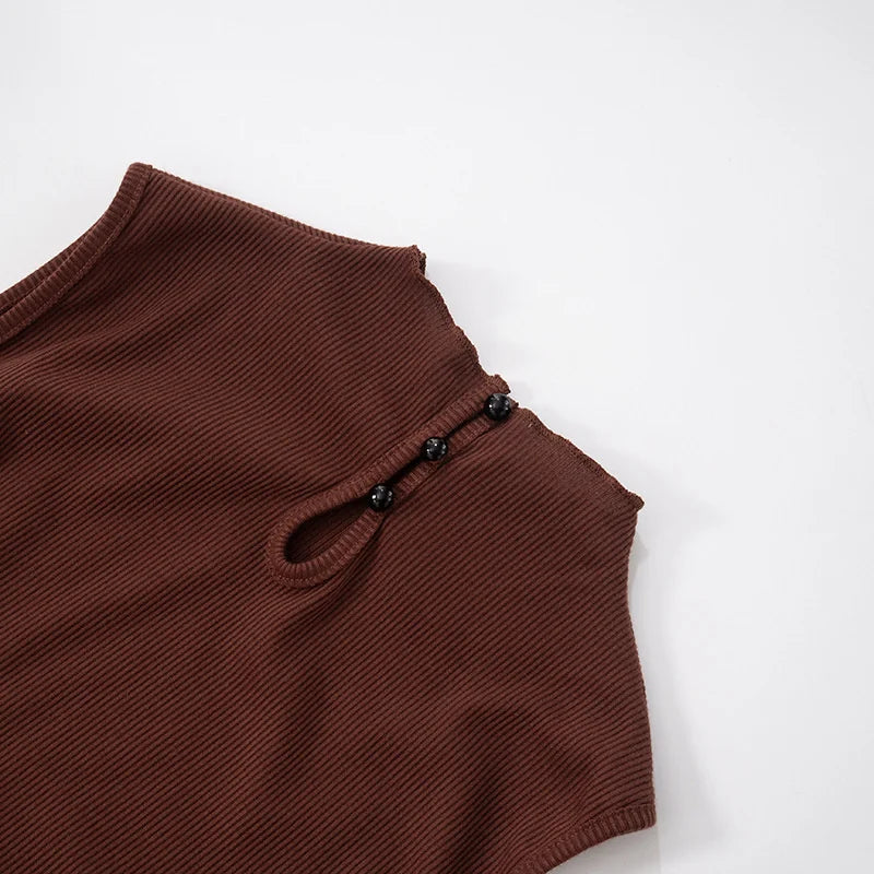 סט שני חלקים סרוג מכנסיים קצרים וחולצת גולף בעיצוב שסע - נארה