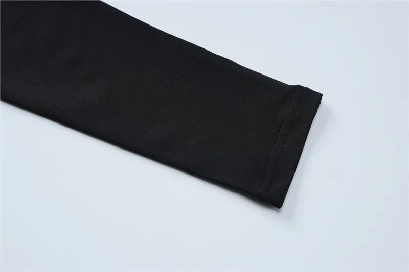 חולצה צמודה כתפיים חשופות בעיטור אבזם - סטייס