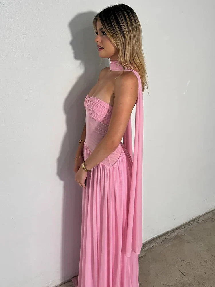 שמלת מקסי סטרפלס שיפון בעיצוב כיווצים בעיטור צעיף תואם - מיה