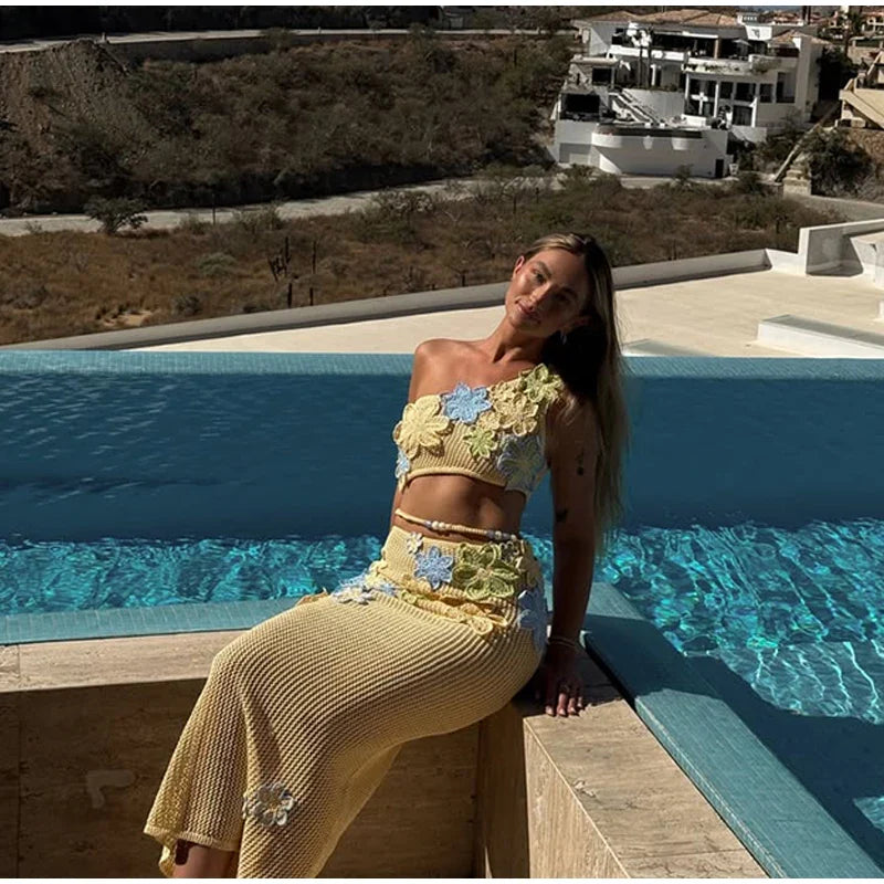 שמלת חוף רשת סרוגה / סט חוף שני חלקים טופ וחצאית מקסי רשת סרוגה בעיטור אפליקציות פרחים - סאנשיין