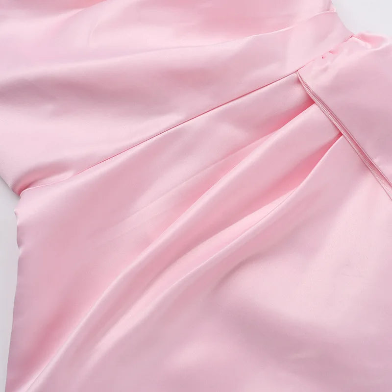 שמלת מיני סטרפלס סאטן בעיטור שובל - מגי