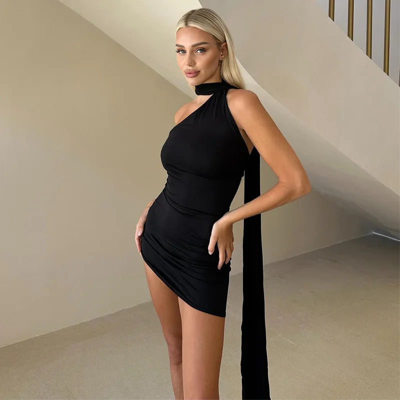 שמלת מיני גב פתוח צווארון אסימטרי בעיטור קשירה בצוואר - ריין