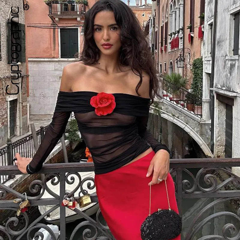 חולצה שקופה כתפיים חשופות בעיטור פרח - חסמין