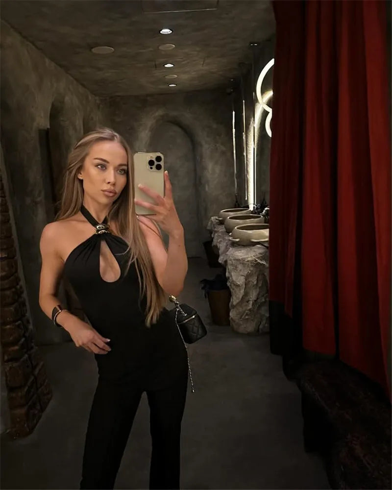 טופ קולר בעיצוב מחשוף וגב פתוח בעיטור אבזם - פרינס