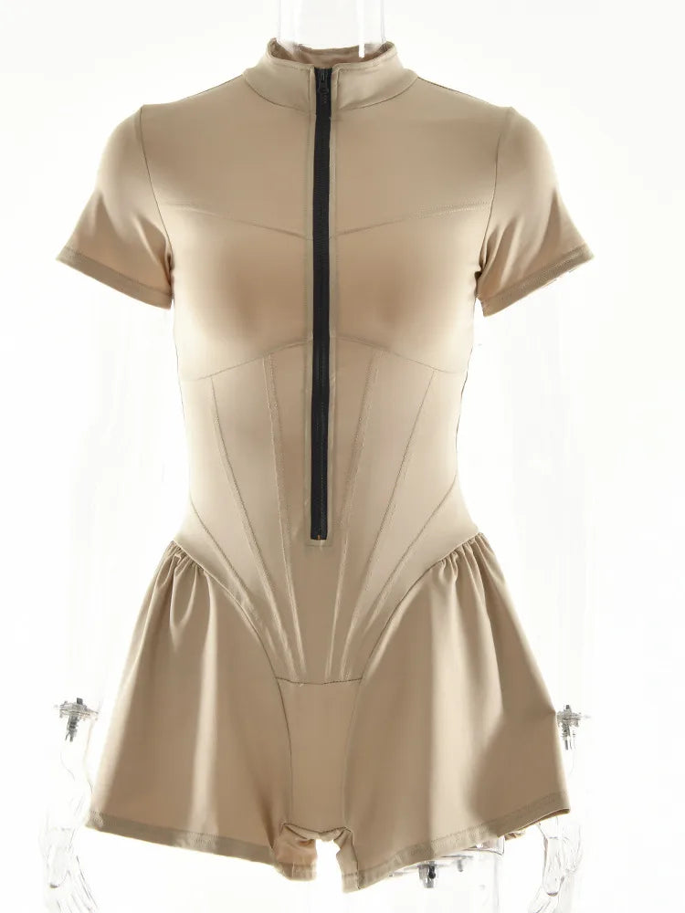 אוברול ספורטיבי קצר בגזר מחוך סגירת רוכסן קדמי - Averie