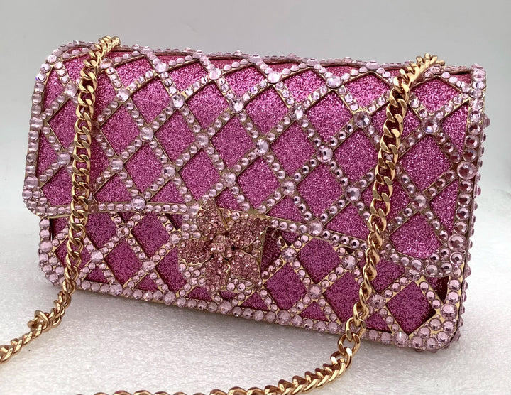 Sequin bag with diamond pattern and flower decoration