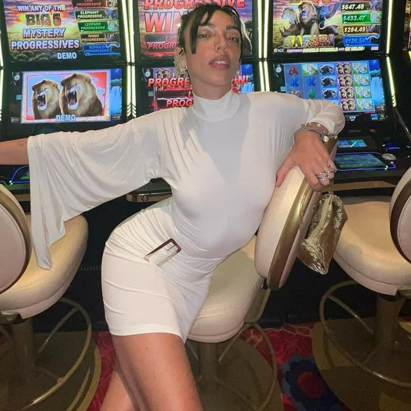 שמלת מיני גולף בעיטור חגורה שרוולים מלקחים - מוראל