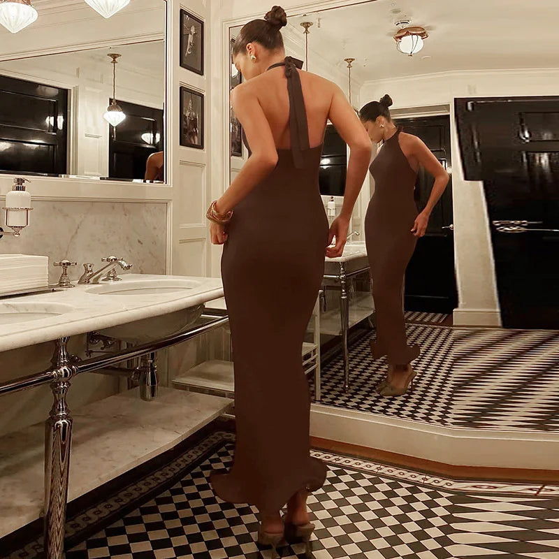 שמלת מקסי קולר קשירה בצוואר בעיצוב גב פתוח וגלים - מאקסימה