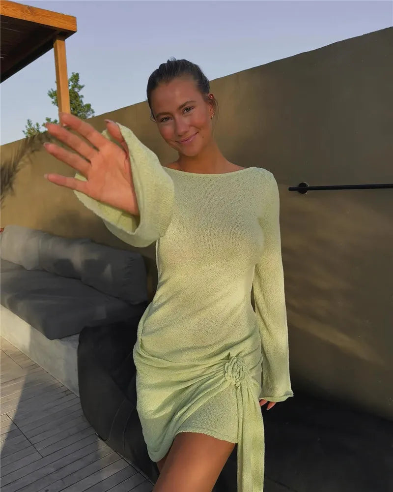 שמלת מיני סרוגה בעיצוב פרח ושובל גב פתוח - מאליה