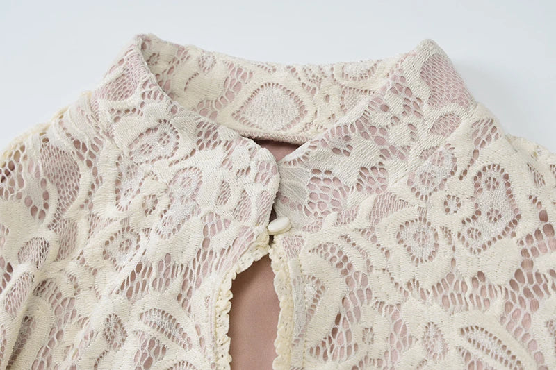 שמלת מיני תחרה סגירת כפתור - איידן