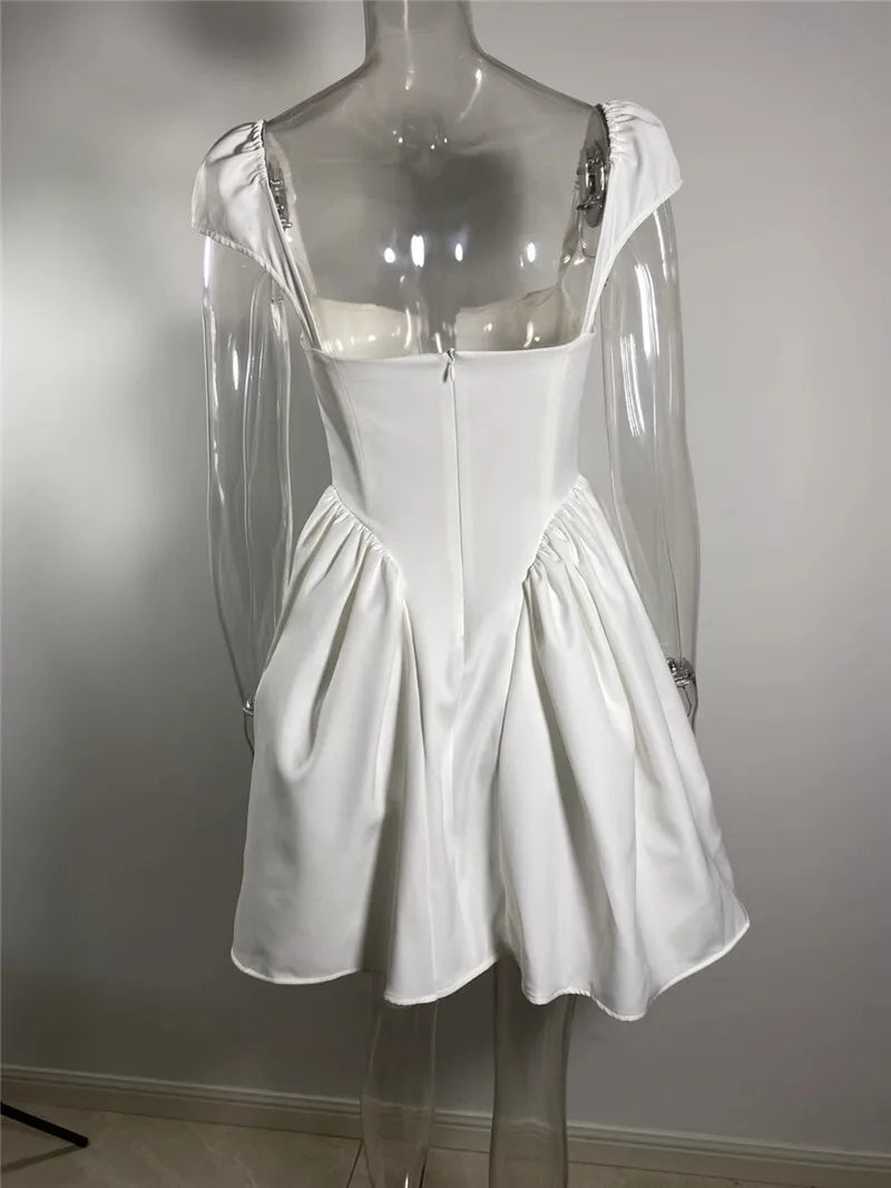 שמלת מיני בסגנון וינטג' כפרי בעיטור כפתורים וגב פתוח - הרמיוני