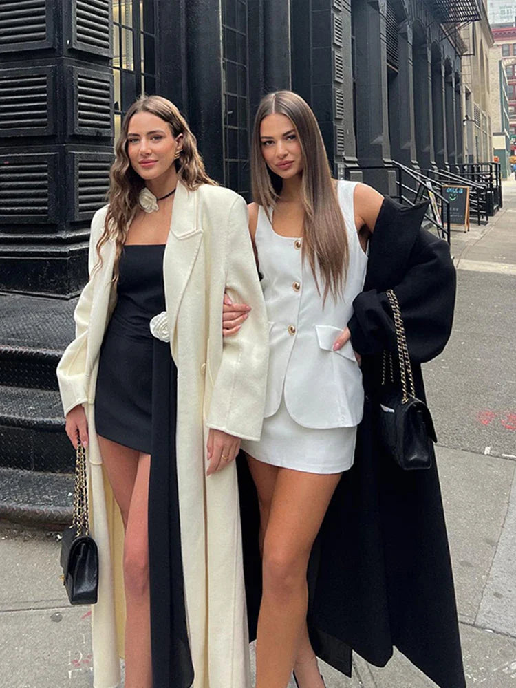 סט שני חלקים אלגנטי חצאית מיני ווסט כפתורים - ולנטינה