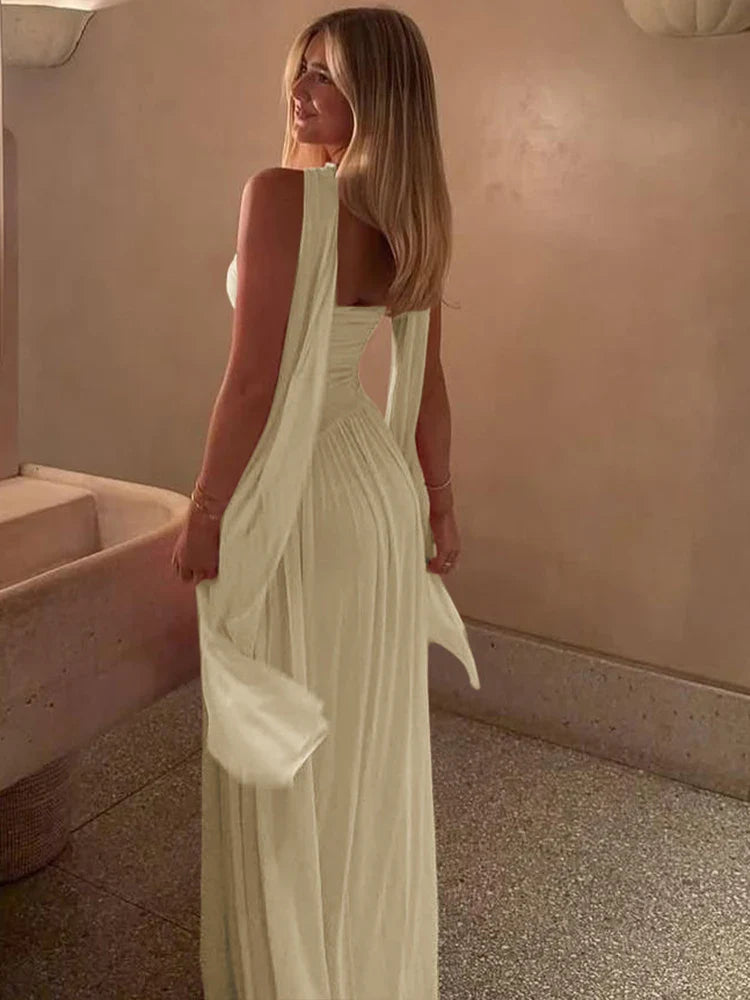 שמלת מקסי סטרפלס שיפון בעיצוב כיווצים בעיטור צעיף תואם - מיה