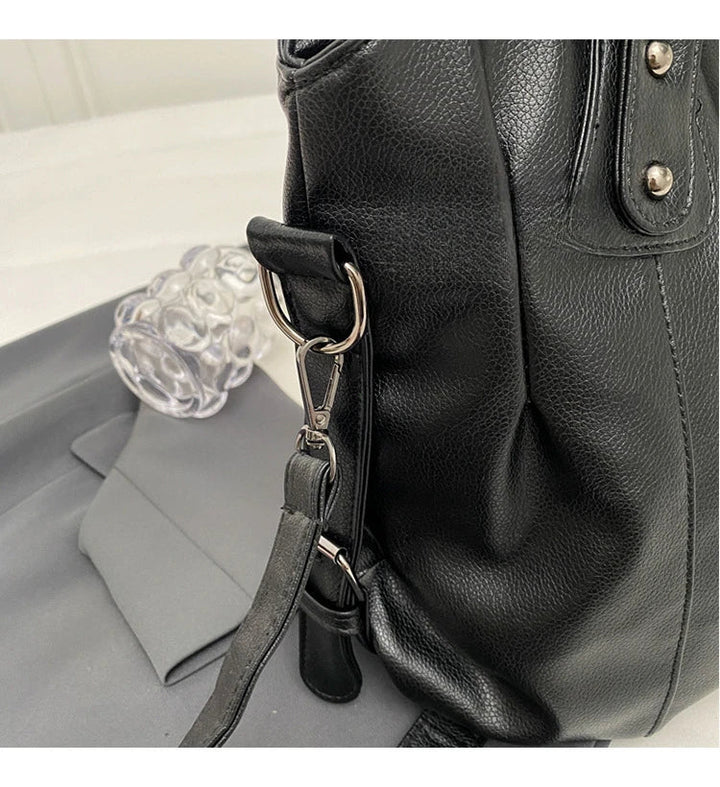 Retro design faux leather bag