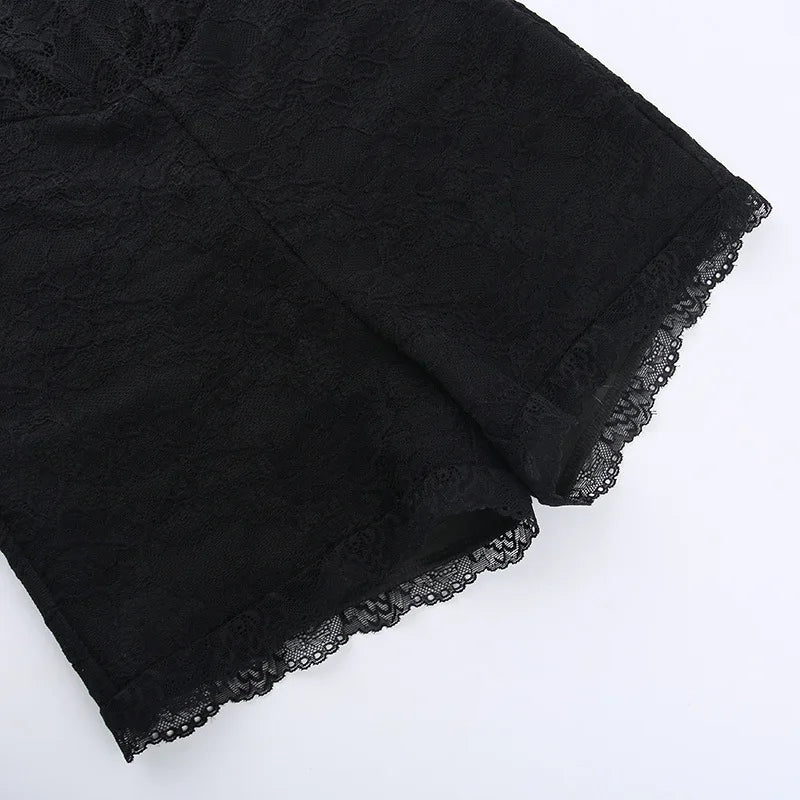 אוברול סטרפלס מכנסיים קצרים בעיטור מחוך תחרה - Alex