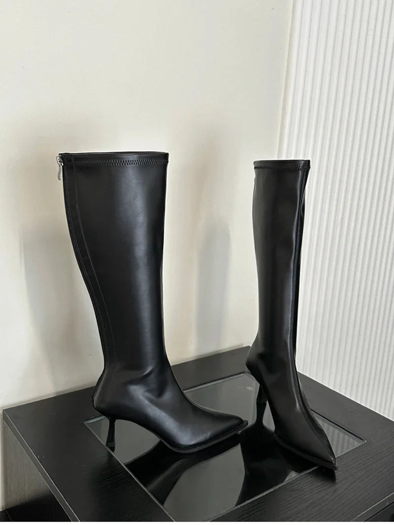 מגפי עקב שפיץ דמוי עור גבוהים - ג'ס