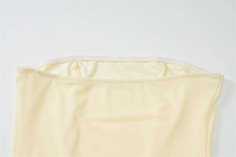 שמלת מקסי סטרפלס אלגנטית בעיצוב שסע בעיטור צעיף תואם - לוס