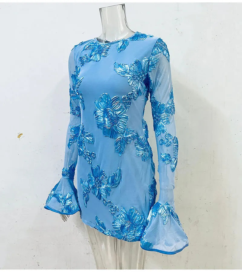 שמלת מיני בעיטור רקמת פרחים גב פתוח - מיכאלה