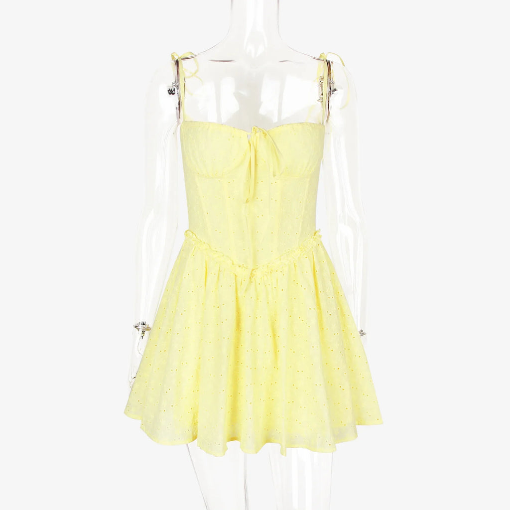 שמלת מיני בגזרת A בעיטור רקמה קשירה בכתפיות - GAYA