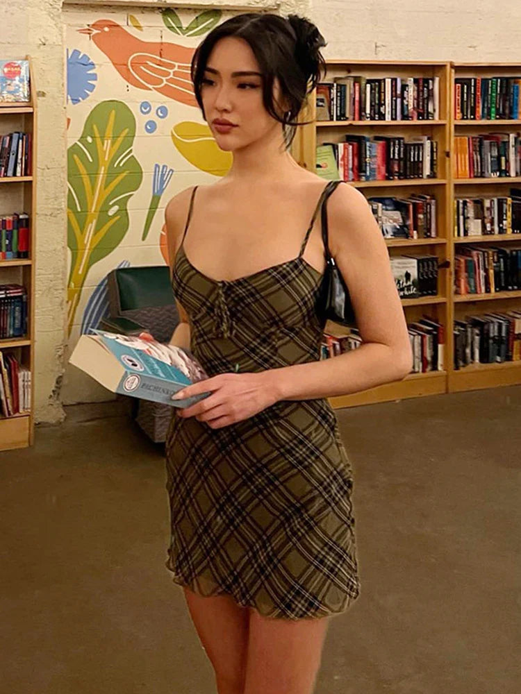 שמלת מיני משבצות - שרי