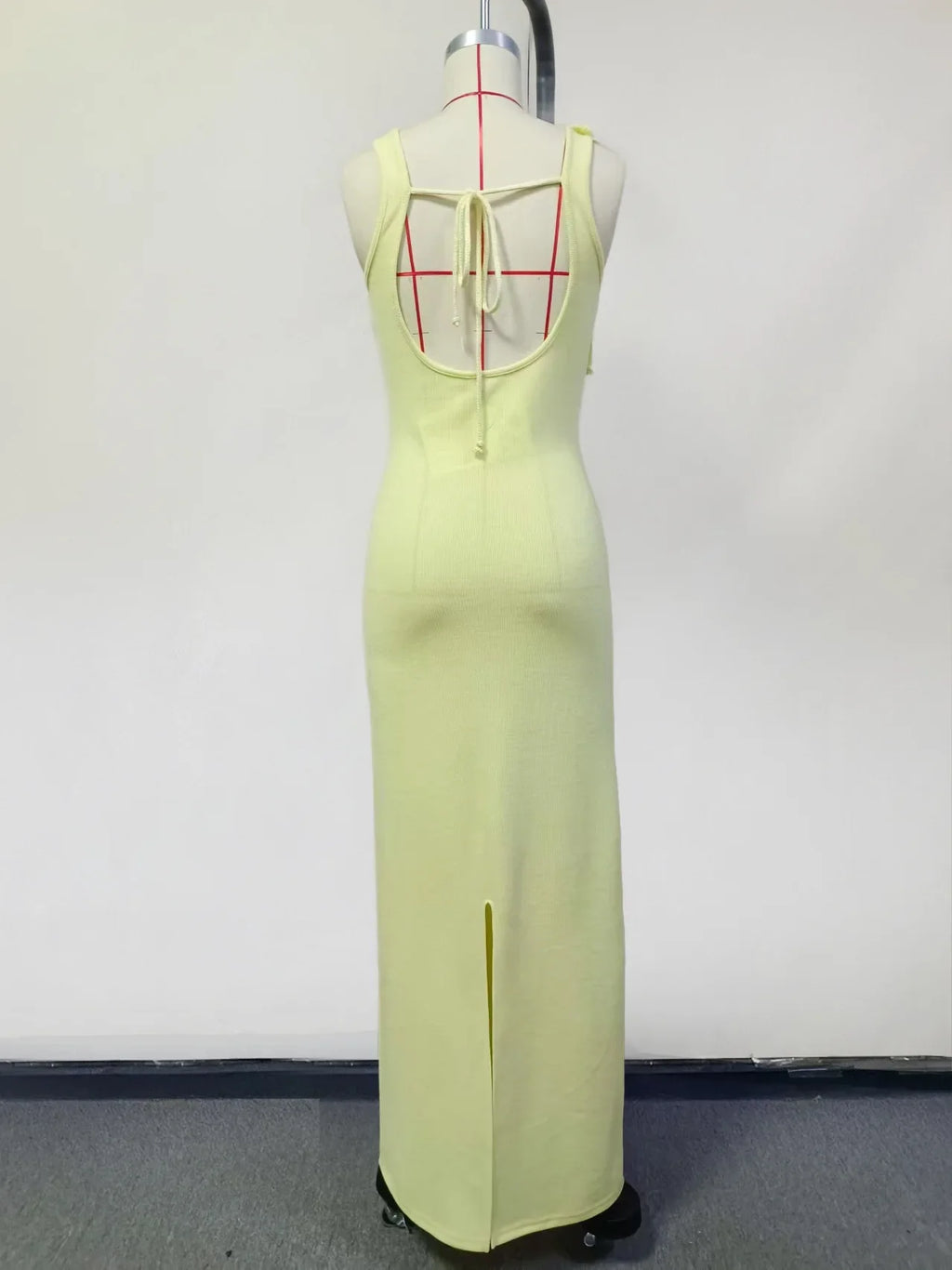 שמלת מקסי חוף סרוגה בעיטור אפליקציות פרחים - Holly