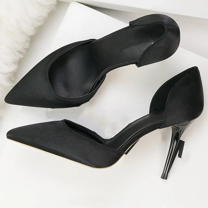 נעלי שפיץ אלגנטיות בד סאטן - לורין