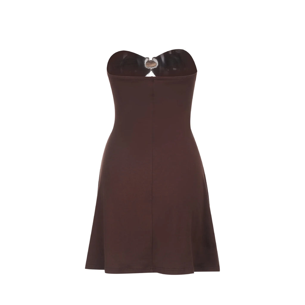 שמלת מיני סטרפלס קיצית בעיטור אבזמי צדפה - פליה