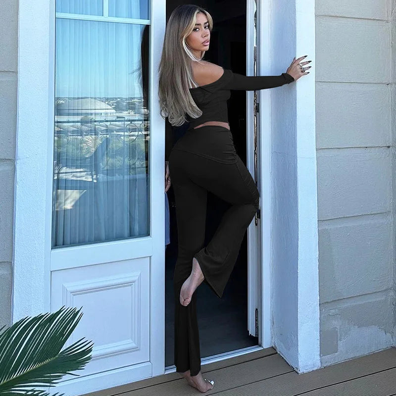 חליפת שני חלקים סרוגה חולצת כתפיים חשופות בגזרה אסימטרית ומכנסיים ארוכים - ROZIE