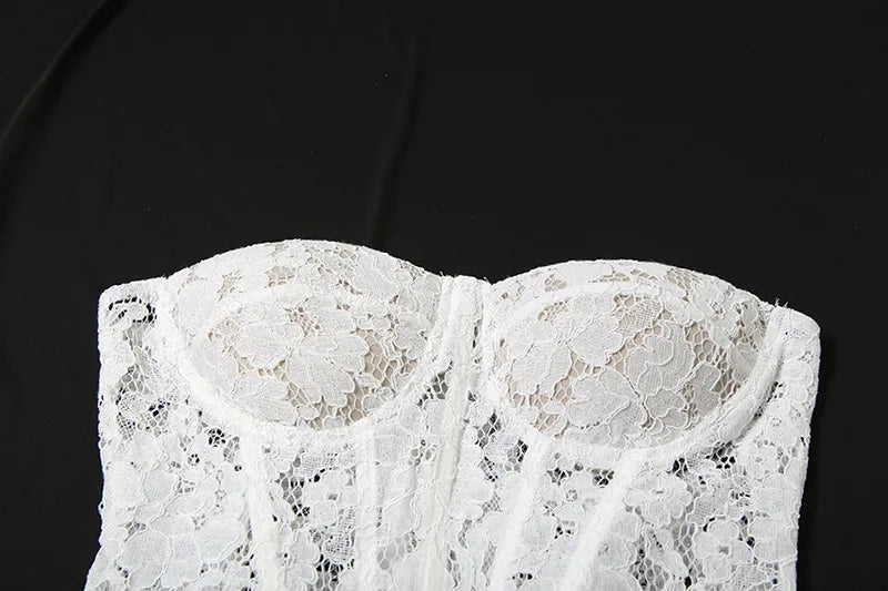 סט שני חלקים חצאית סאטן ומחוך סטרפלס תחרה - אריזונה