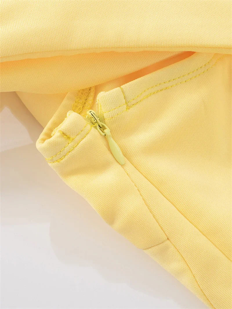 שמלת מיני בגזרת A כתפיים חשופות בעיטור קשירה - שלי