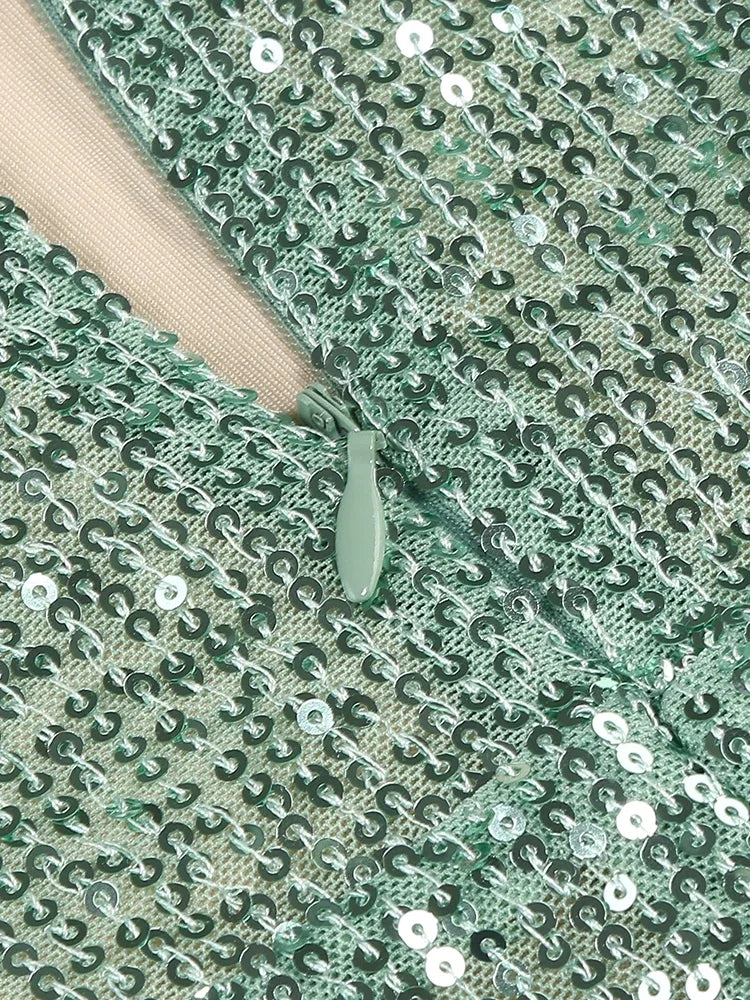 שמלת מקסי פייטים צמודה מחשוף עמוק - גרין