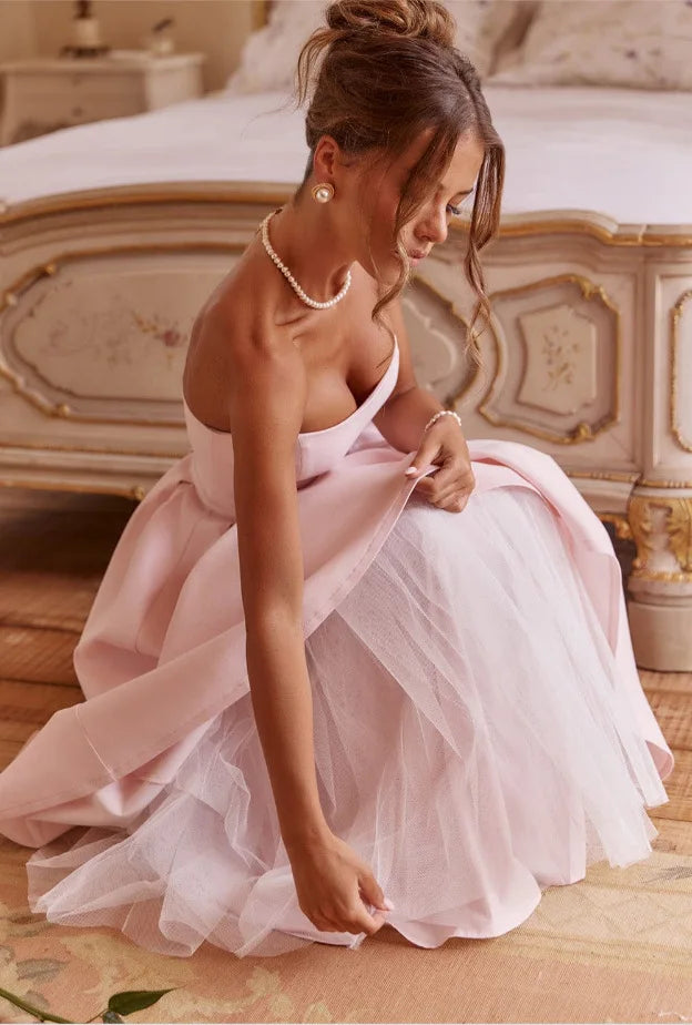 שמלת מידי סטרפלס בגזרת A - ארייא