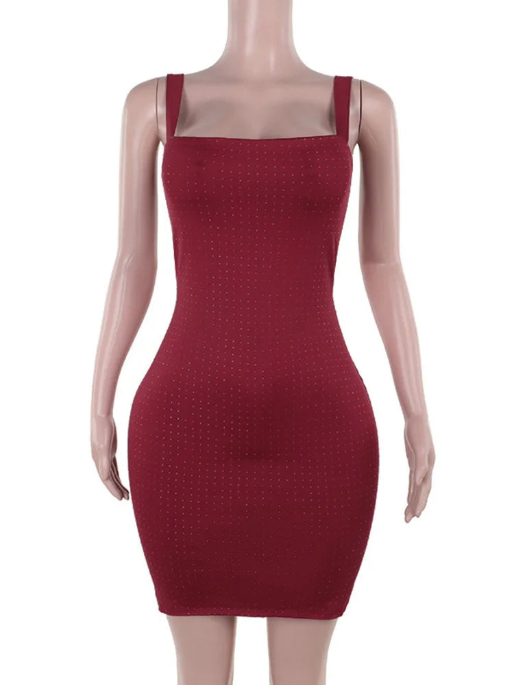 שמלת מיני צמודה בעיטור זרקונים מנצנצים - LIT