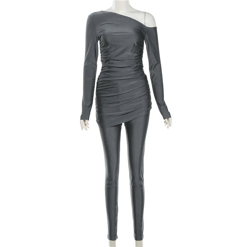 חליפת ערב שני חלקים צמודה מחטבת בד מבריק מכנס צמוד וחולצת כתף חשופה - קימברלי