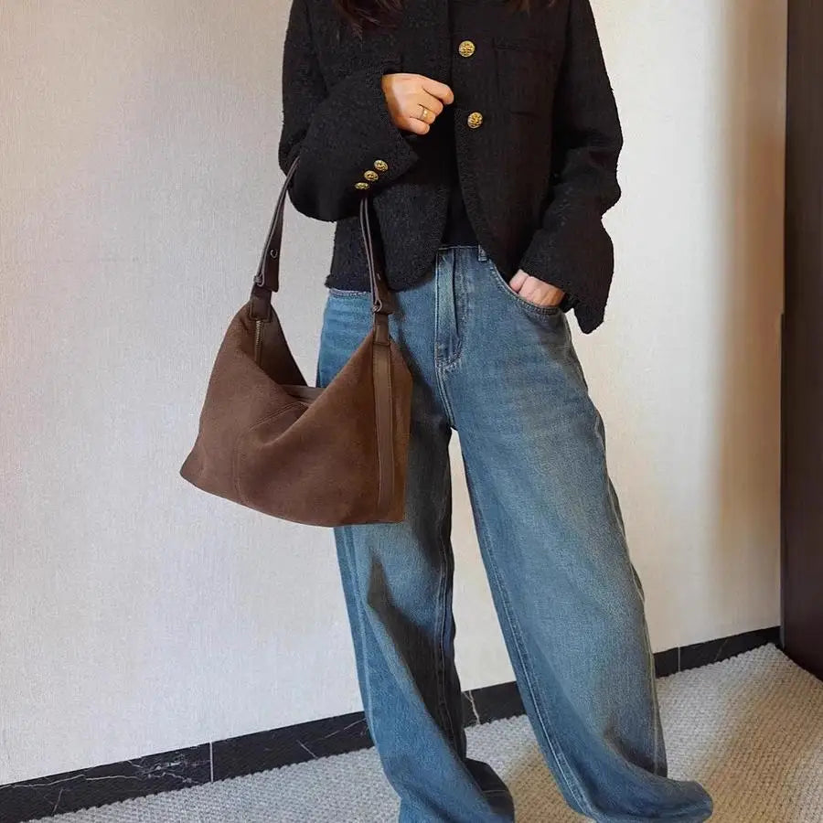 Suede bag with classic design