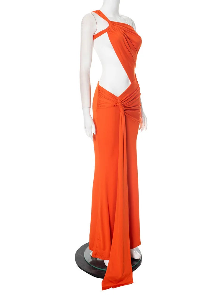 שמלת מקסי בוהו שיק בעיצוב כתפיה אחת ופתח בעיטור שובל - אלכסנדריה