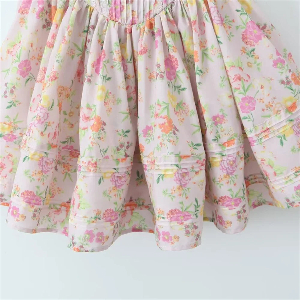 שמלת מיני קיצית פרחונית / לבנה בגזרת A בעיצוב כפרי וינטג' - סופיה