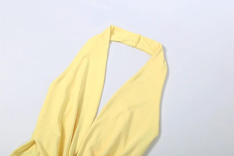 V-neck satin maxi dress with pleated design and open back - Shannon