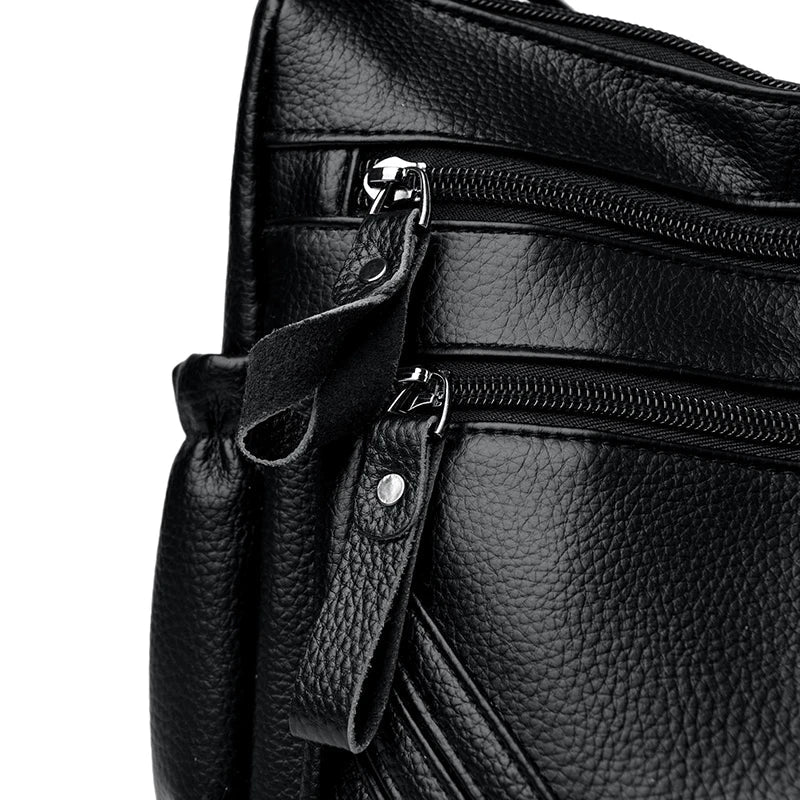 Leather bag with comfortable design - various storage compartments