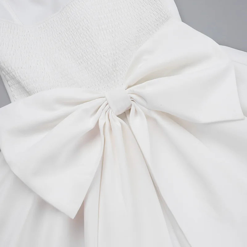 שמלת מיני סטרפלס בעיטור פפיון בגב בתוספת תחתית טול - Novalee