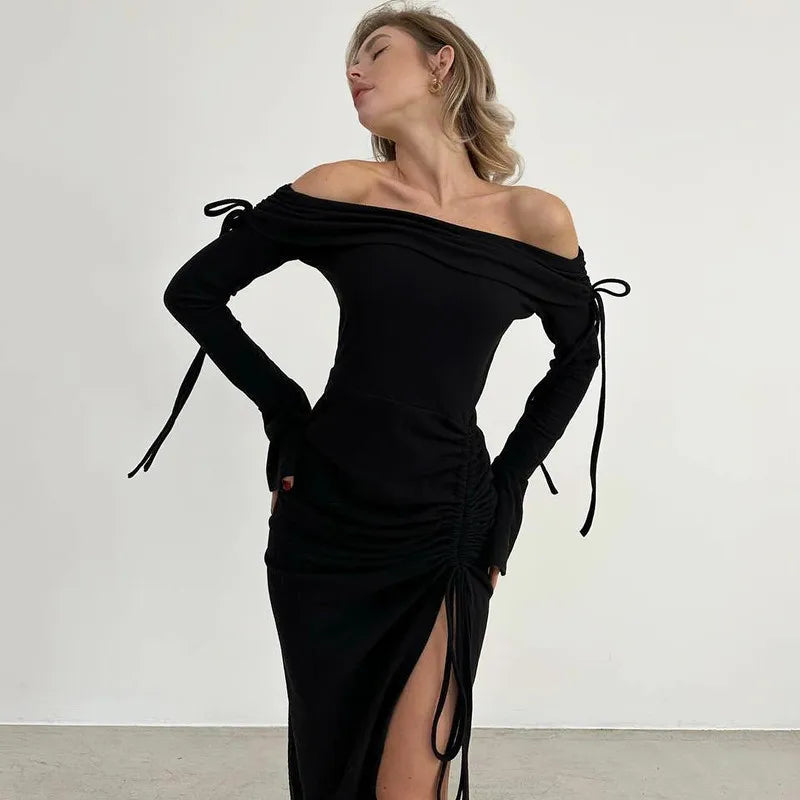 שמלת מקסי כתפיים חשופות בעיצוב שסע כיווצים בעיטור שרוכי קשירה - Aisha