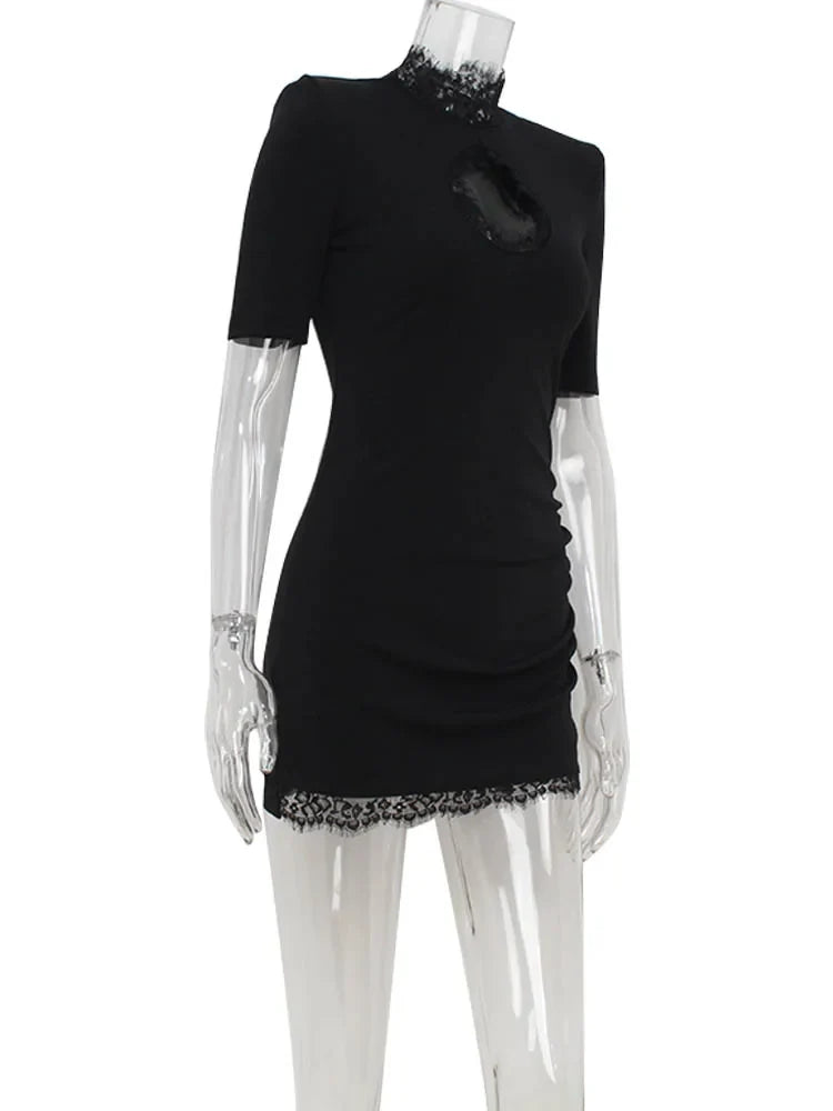 שמלת מיני בד מחטב גולף בעיטור תחרה - Mary