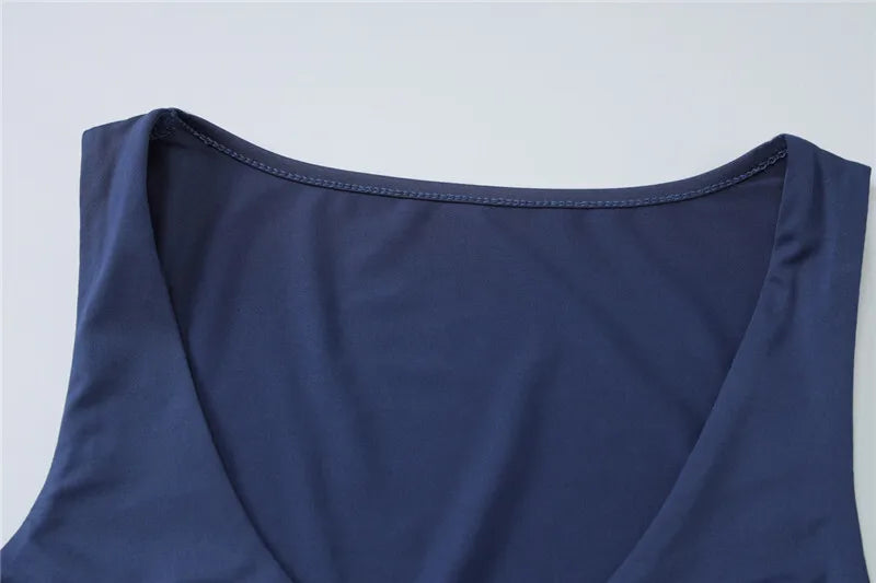 שמלת מיני בייסיק צמודה בעיצוב כיווצים - LIV