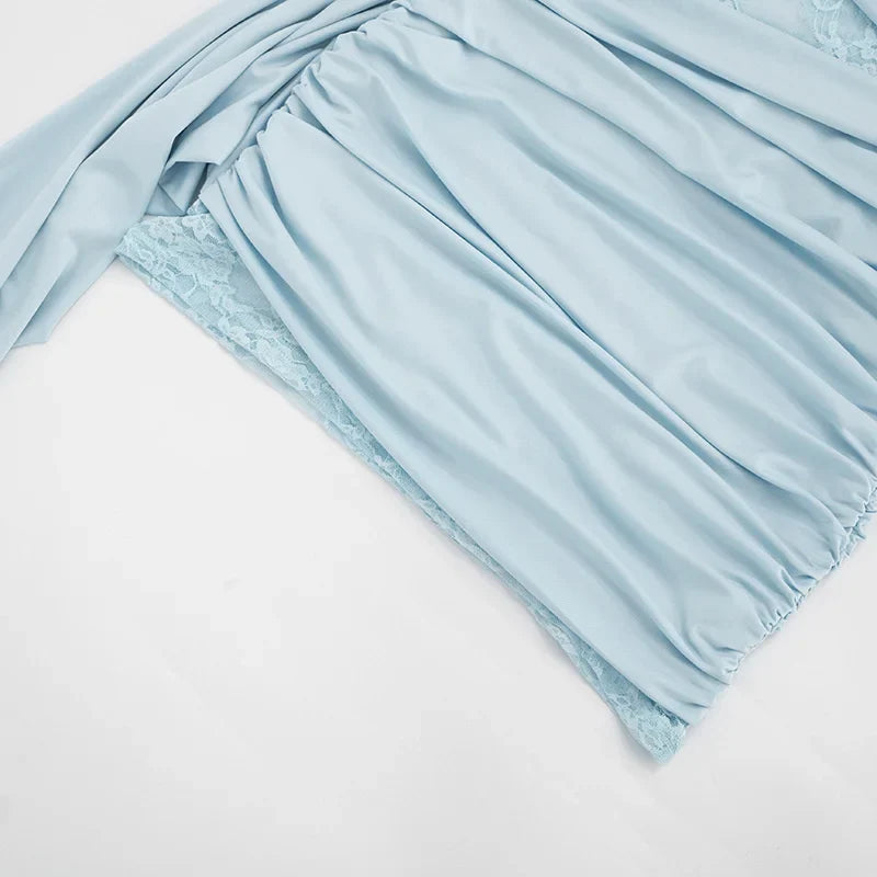 One-shoulder mini dress with lace and a train - Nani