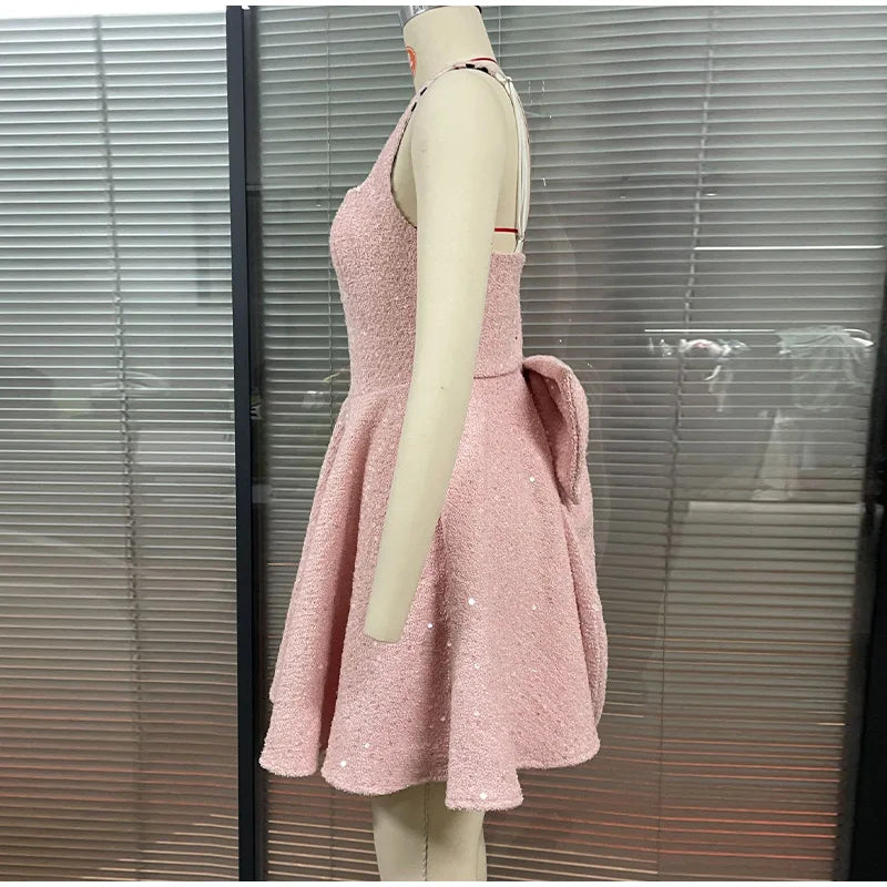 שמלת מיני פייטים בגזרת A בעיטור פפיון בגב - Alayna