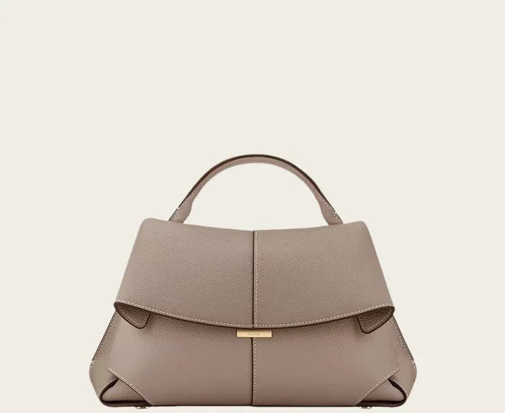 Leather bag with classic design