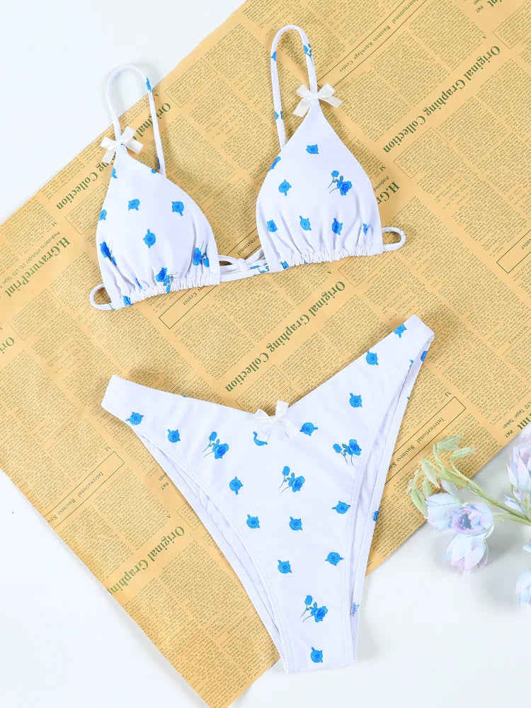 בגדי ים ביקיני במגוון דוגמאות קיציות - ננסי