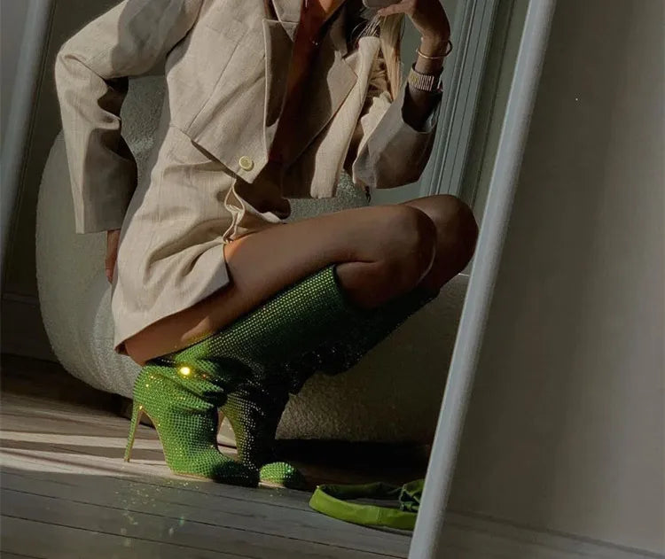 מגפי עקב שפיץ גבוהים בעיצוב זרקונים מנצנצים - Josie