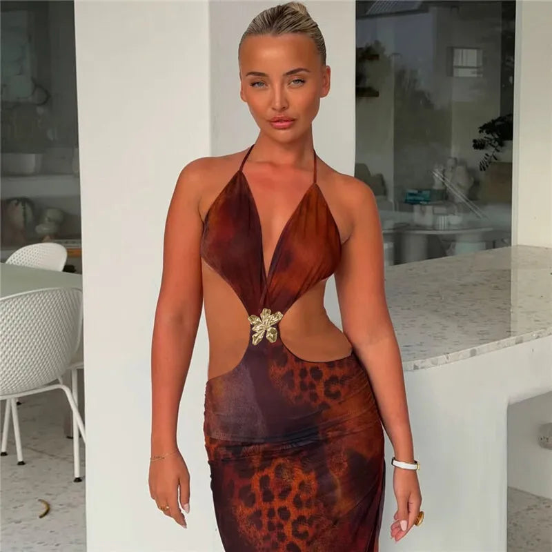 שמלת מקסי בעיצוב הדפס מיוחד בעיטור אבזם פרח - איירס